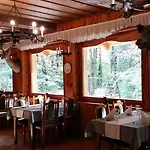 ホテル Forster Vadaszkastely Wellness Es Konferencia Szalloda Bugyi