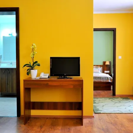 Hotel Forster Vadaszkastely Es Szalloda Bugyi