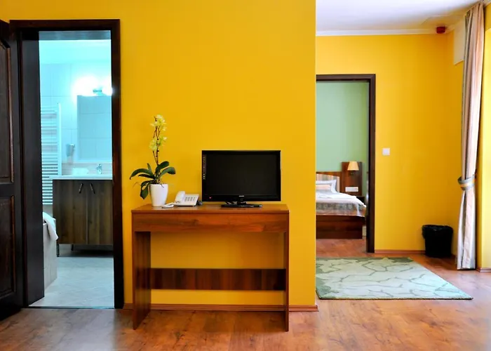 Hotell Forster Vadaszkastely Wellness Es Konferencia Szalloda Bugyi